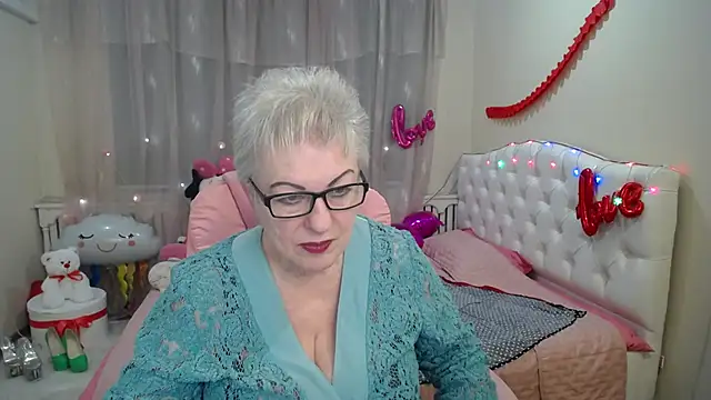 KayleSmoll online show from March 12, 4:41 am