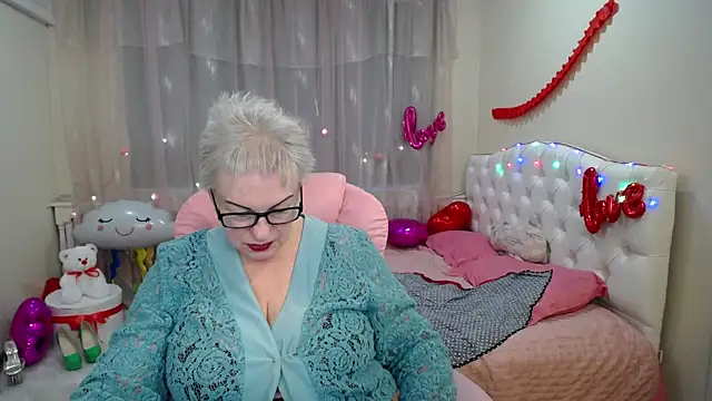 KayleSmoll online show from February 27, 4:57 am