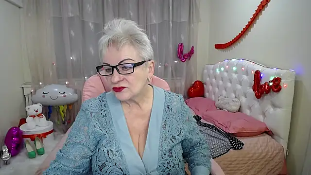 KayleSmoll online show from February 25, 7:27 pm