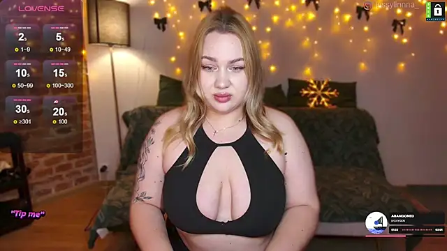 Snapshot of -LinaLove- chatting on December 22, 6:59 pm -LinaLove- online show from December 22, 6:59 pm