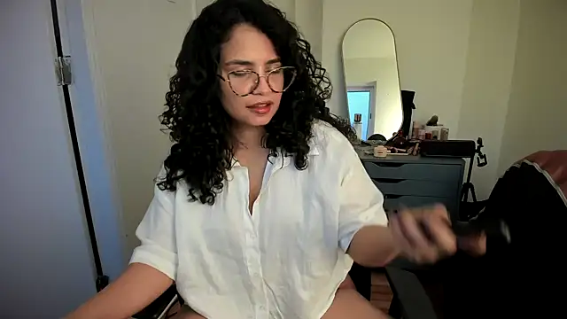 Snapshot of cinnamon_rosa chatting on February 26, 11:19 pm cinnamon rosa online show from February 26, 11:19 pm