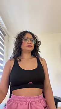 cinnamon rosa online show from December 21, 7:15 pm