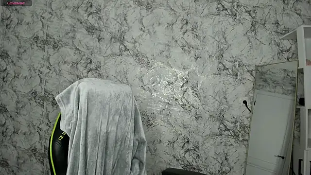 DeniRicchii online show from April 4, 6:36 pm