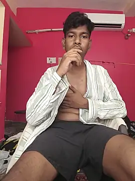 Snapshot of richardjames95 chatting on June 16, 8:47 am richardjames95 online show from June 16, 8:47 am