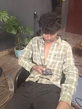 richardjames95 online show from October 16, 6:05 pm