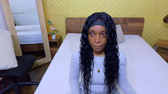 Shamiraa moore online show from February 13, 8:09 pm