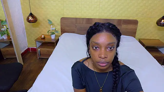 Shamiraa moore online show from February 21, 1:13 pm