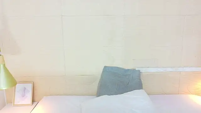 Shamiraa moore online show from October 8, 7:58 pm