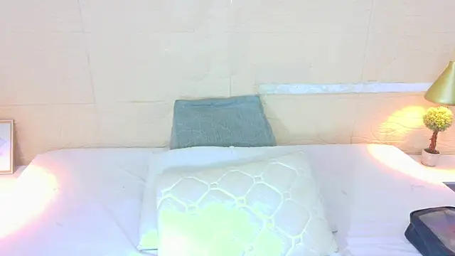 Shamiraa moore online show from January 8, 6:47 pm