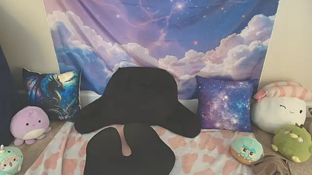 MilkyBunny online show from April 13, 7:40 pm