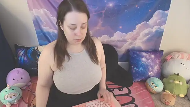 MilkyBunny online show from April 3, 5:19 pm