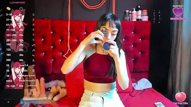 Snapshot of Alice_ch1 chatting on March 1, 4:44 pm Alice ch1 online show from March 1, 4:44 pm