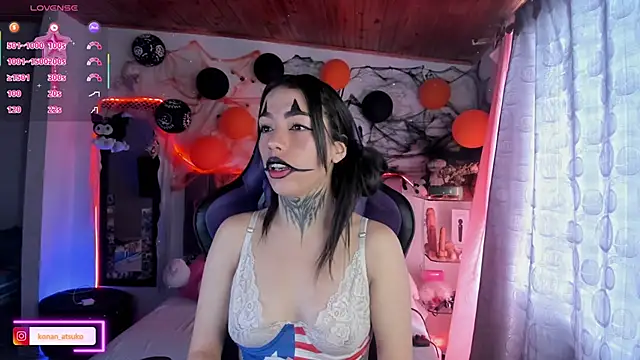 Snapshot of Alice_ch1 chatting on October 13, 1:45 pm Alice ch1 online show from October 13, 1:45 pm