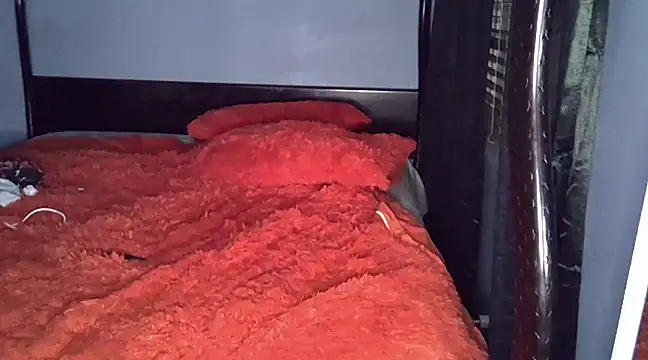 Snapshot of Bree32347 chatting on December 13, 3:38 am Bree32347 online show from December 13, 3:38 am