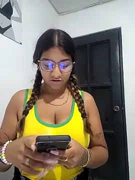 Snapshot of Sofythom1 chatting on November 21, 3:16 am Sofythom1 online show from November 21, 3:16 am