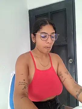 Snapshot of Sofythom1 chatting on December 14, 8:03 pm Sofythom1 online show from December 14, 8:03 pm