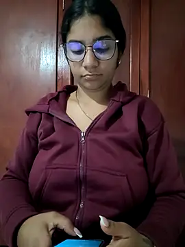 Snapshot of Sofythom1 chatting on February 4, 2:50 am Sofythom1 online show from February 4, 2:50 am