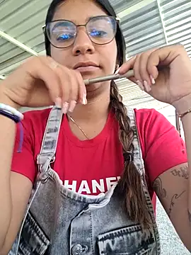 Snapshot of Sofythom1 chatting on March 29, 3:24 pm Sofythom1 online show from March 29, 3:24 pm