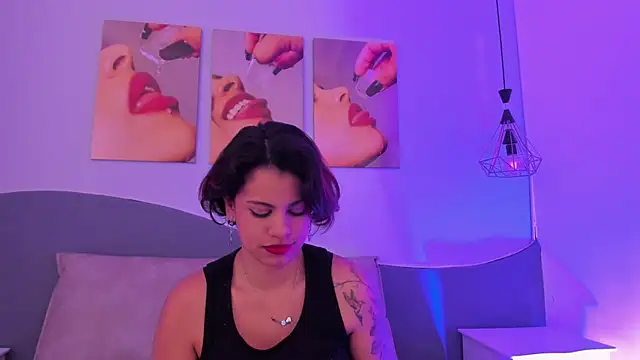 MarianaSanz online show from February 6, 1:29 pm