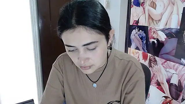 Nylaahh  online show from October 13, 7:48 pm