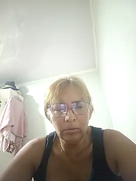 leona- online show from March 24, 4:29 pm