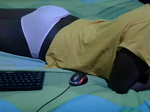 Snapshot of QUEEN-LIZ chatting on October 23, 3:27 am QUEEN-LIZ online show from October 23, 3:27 am