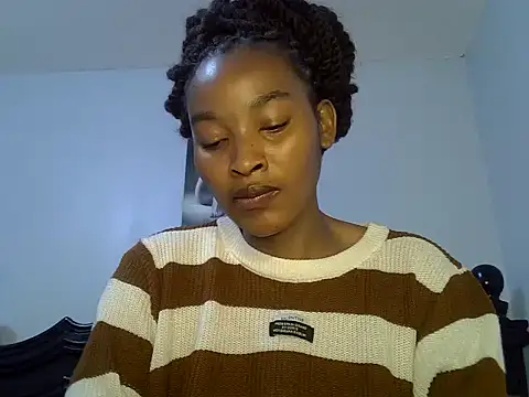 cute-alexis online show from May 14, 8:33 am