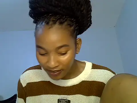 Snapshot of cute-alexis chatting on June 8, 8:37 am cute-alexis online show from June 8, 8:37 am