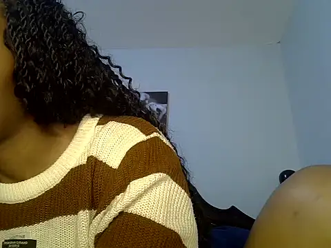 cute-alexis online show from May 29, 5:46 am