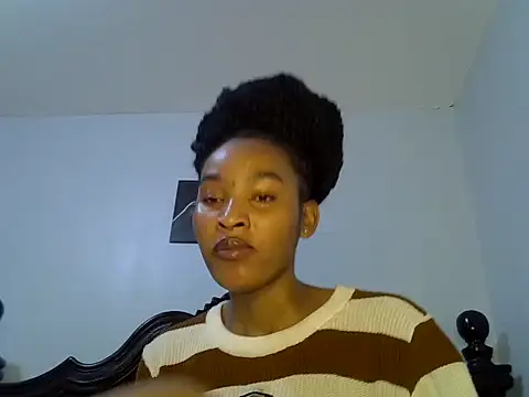 Snapshot of cute-alexis chatting on June 25, 9:25 am cute-alexis online show from June 25, 9:25 am