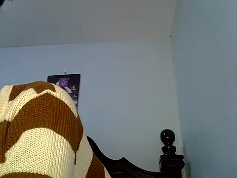 cute-alexis online show from May 4, 9:23 am