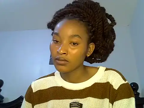 cute-alexis online show from May 18, 5:40 pm