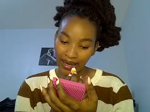 cute-alexis online show from May 24, 9:31 am