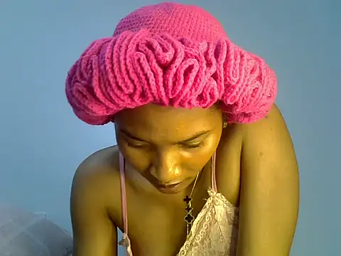 cute-alexis online show from November 18, 10:02 pm