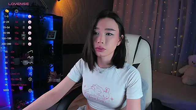 Snapshot of sensualily chatting on March 9, 6:11 pm sensualily online show from March 9, 6:11 pm