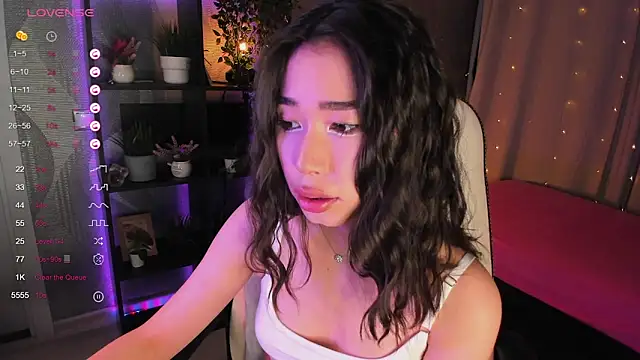 Snapshot of sensualily chatting on September 18, 3:59 pm sensualily online show from September 18, 3:59 pm