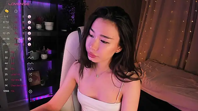 Snapshot of sensualily chatting on October 10, 2:07 pm sensualily online show from October 10, 2:07 pm