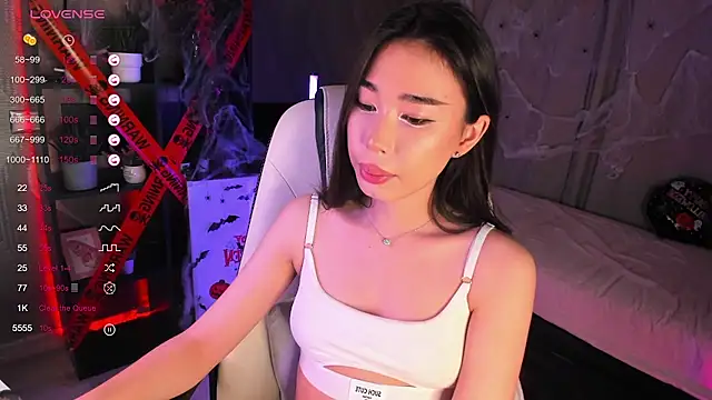 Snapshot of sensualily chatting on October 17, 2:19 pm sensualily online show from October 17, 2:19 pm