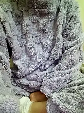 Snapshot of YunLem chatting on January 8, 2:39 am YunLem online show from January 8, 2:39 am