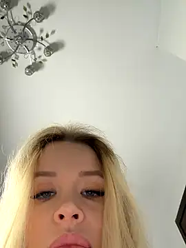 -RIVIERA- online show from December 4, 7:40 am