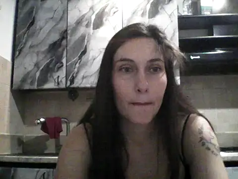 Snapshot of Assodibasss chatting on May 13, 9:16 am Assodibasss online show from May 13, 9:16 am