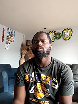 Snapshot of goodboybaddaddy chatting on February 16, 7:16 pm goodboybaddaddy online show from February 16, 7:16 pm