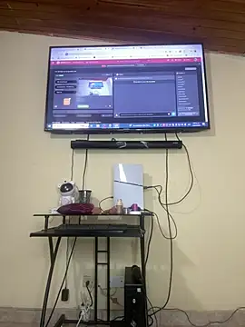 scarlet tommy online show from April 14, 7:41 pm