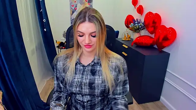 SelenaeMoore online show from February 13, 3:39 am