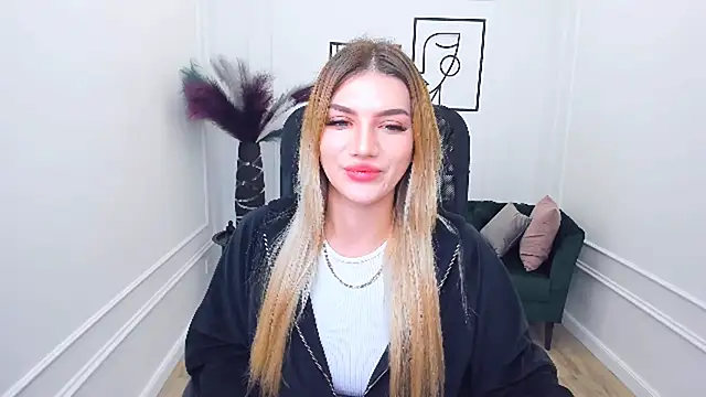 SelenaeMoore online show from September 20, 7:30 pm