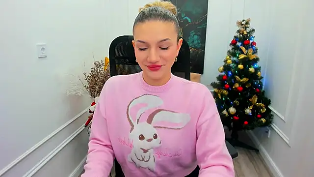 SelenaeMoore online show from December 5, 3:27 am