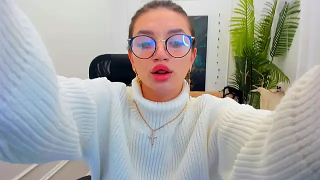 SelenaeMoore online show from November 2, 7:52 pm