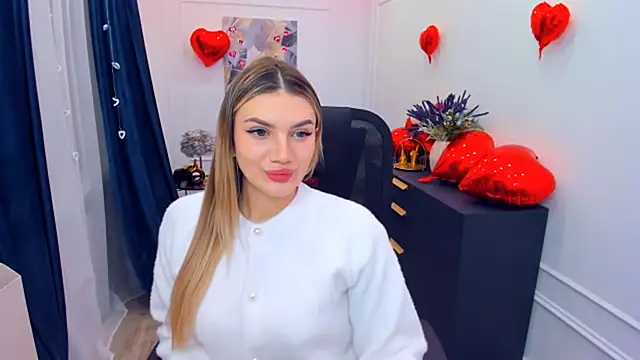 SelenaeMoore online show from February 8, 7:44 pm