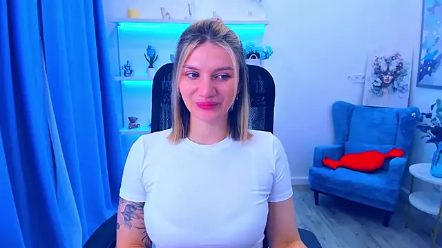 SelenaeMoore online show from May 24, 6:41 pm