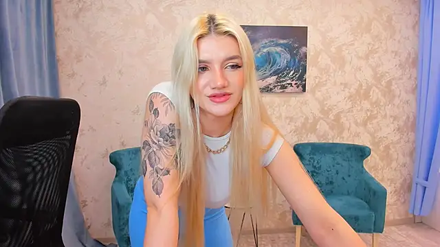 SelenaeMoore online show from March 17, 10:51 pm